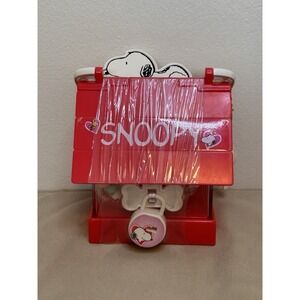 Rare Snoopy Tart Candy Dog House manufactured by Galerie 2010 Sealed
